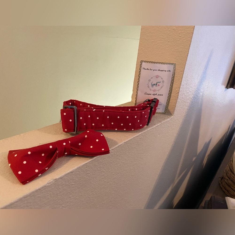 Unique Style Paws. Red Polka Dot Dog Collar and Bow Tie Set. XL. New.